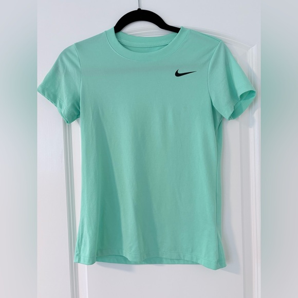 Nike Tops - NWOT Nike Aqua Green Apparel